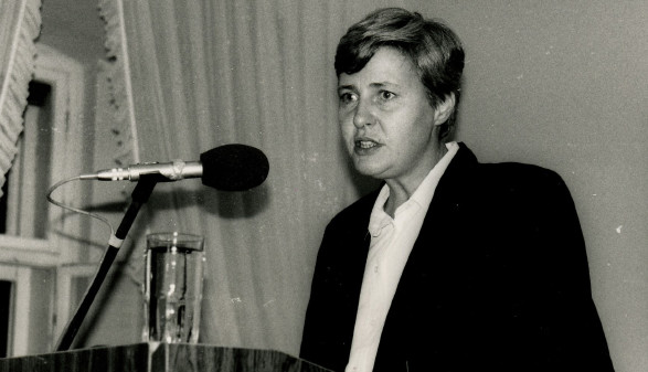 Johanna Dohnal hält Rede © -, Dohnal Archiv Johanna Dohnal am Rednerpult © -, Dohnal Archiv