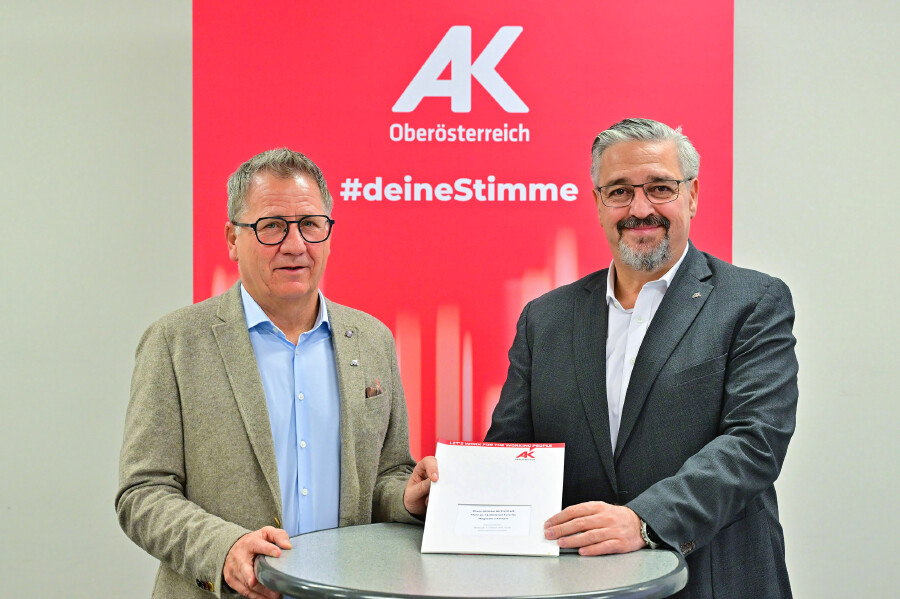 Klaus Riegler (AK-Bezirksstellenleiter Freistadt) und Andreas Stangl (AK-Präsident)