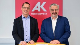 Dr. Martin Gamsj&auml;ger (AK-Bezirksstellenleiter Gmunden) und Andreas Stangl (Pr&auml;sident der Arbeiterkammer Ober&ouml;sterreich)