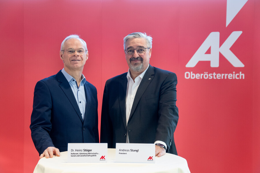 Dr. Heinz St&ouml;ger (Referent, Abteilung Wirtschafts-, Sozial- und Gesellschaftspolitik) und Andreas Stangl (AK Pr&auml;sident)
