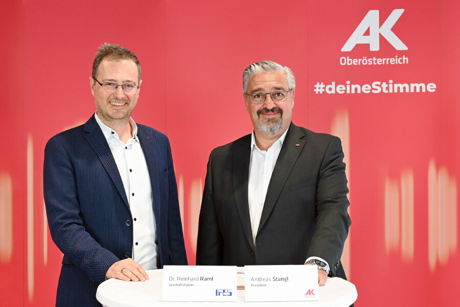 Dr. Reinhard Raml (IFES-Geschäftsführer) und Andreas Stangl (AK-Präsident)