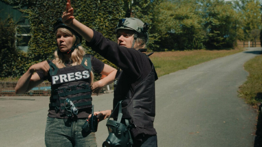 Film "Was bleibt - Journalistinnen in Krisenregionen"