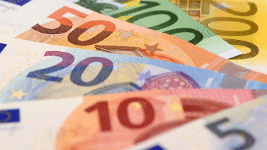 Verschiedene Euro-Scheine aufgelegt