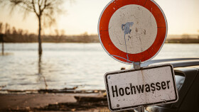 Warnhinweis "Hochwasser"