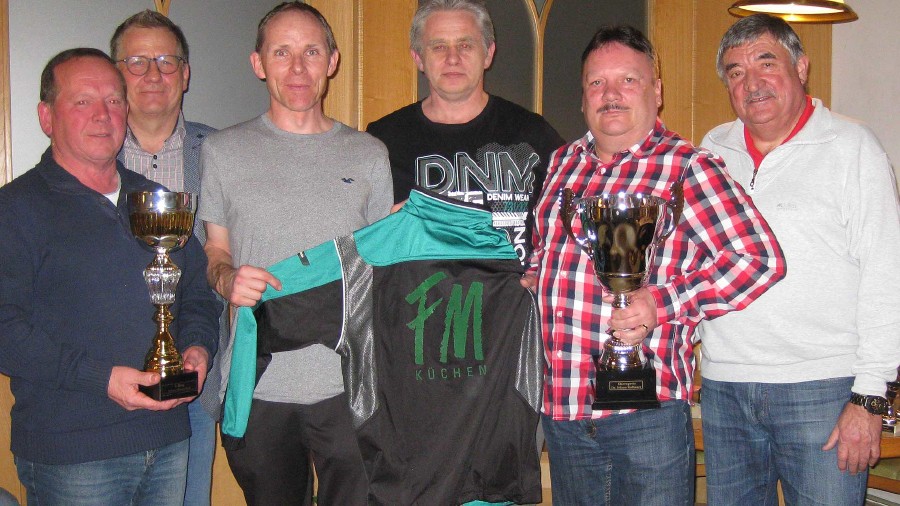 Den 1. Platz bei der Mannschaftswertung der Herren erreichte das Team der Fa. FM-Küchen © AK Freistadt Mannschaftswertung Herren - 1. Rang FM-Küchen © AK Freistadt