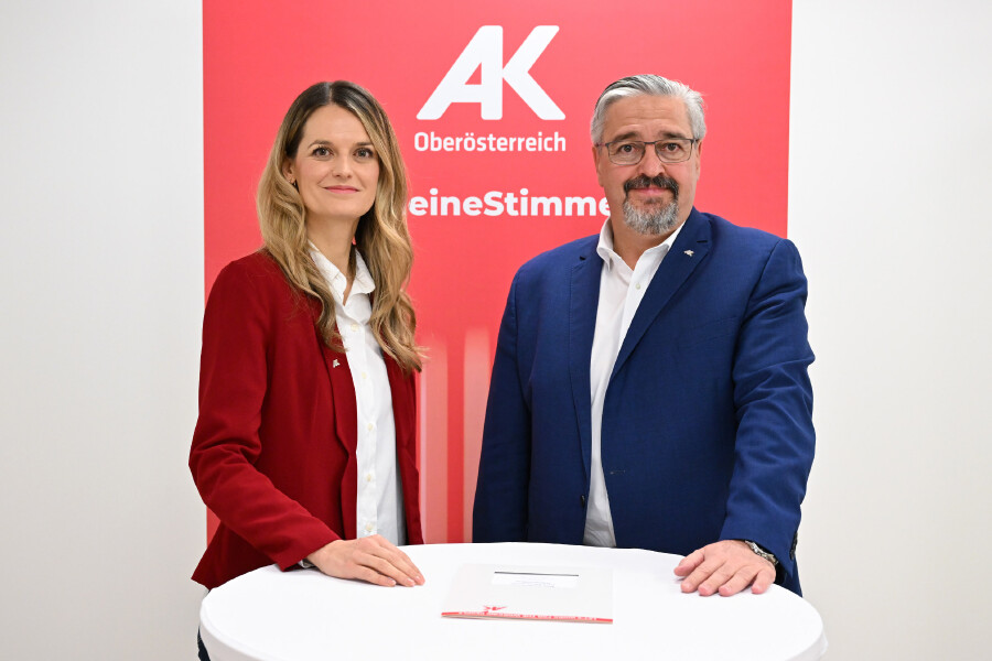 AK-Bezirksstellenleiterin Mag. Karin Brandmayer und AK-Präsident Andreas Stangl