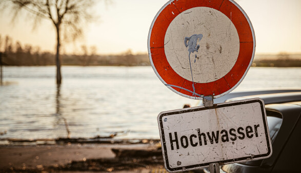 Warnhinweis "Hochwasser"