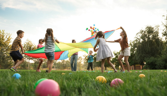 Spielende Kinder © New Africa, adobe.stock.com