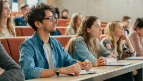 Studierende im Hörsaal
