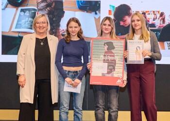 4. Klassen MS Waldhausen mit Bernadette Hauer links