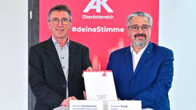 Hannes Stockhammer (Leiter der AK-Bezirksstelle Kirchdorf) und Andreas Stangl (AK-Präsident)