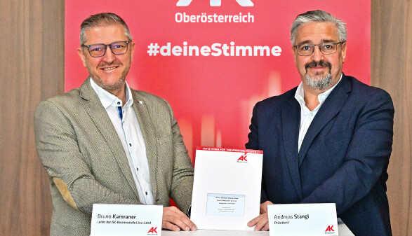 Bruno Kamraner (Leiter der AK-Bezirksstelle Linz-Land) und Andreas Stangl (AK-Präsident)