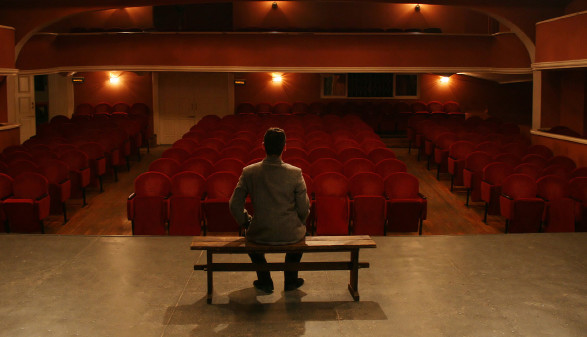 Theater ohne Publikum © Pavel Losevsky, stock.adobe.com
