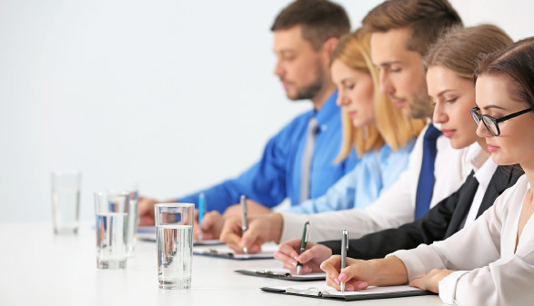 Jury bei Bewertung © Afrika Studio, stock.adobe.com Jury bei Bewertung © Afrika Studio, stock.adobe.com