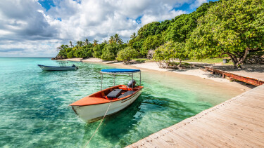 Boot am Strand in der Dominikanischen Republik