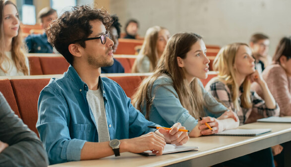 Studierende im Hörsaal