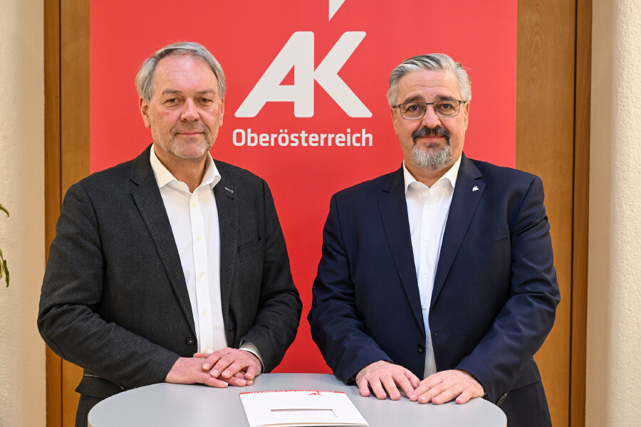 Mag. Gerhard Klinger (AK-Bezirksstellenleiter Steyr) und Andreas Stangl (AK Pr&auml;sident)