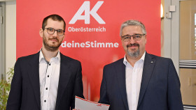 Mag. Thomas Jäger (links), Leiter AK-Bezirksstelle Rohrbach und Andreas Stangl, AK-Präsident. © Wolfgang Spitzbart, AK OÖ