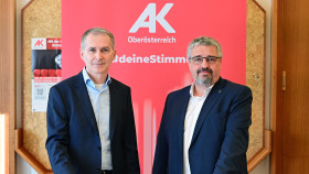 v.l.n.r. AK-Bezirksstellenleiter Dr. Kurt Punzenberger und AK-Präsident Andreas Stangl