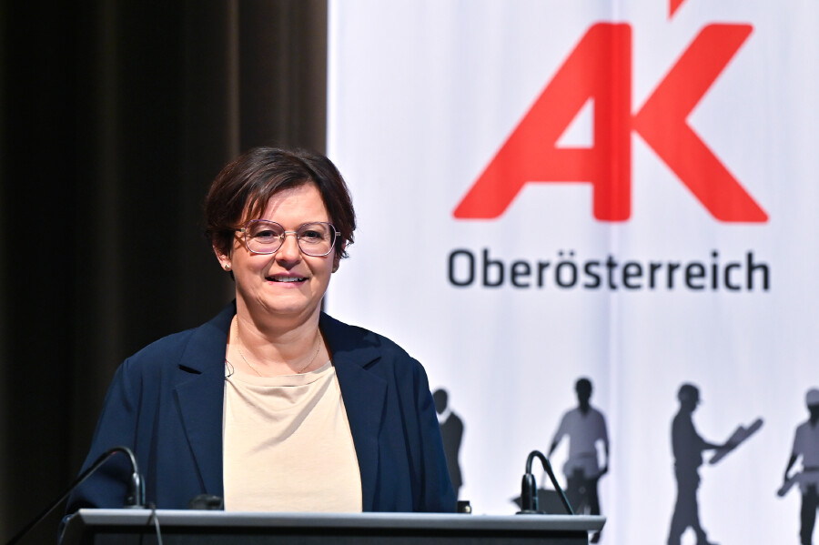 AK-Direktorin Andrea Heimberger