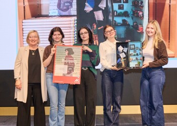 4B HLW Braunau und li. Bernadette Hauer