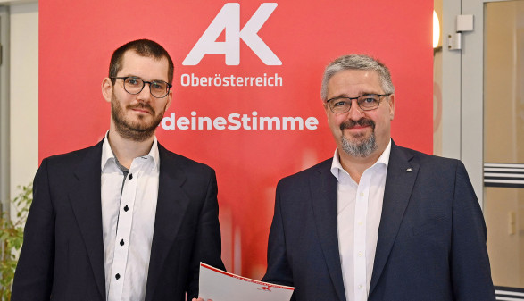 Mag. Thomas Jäger (links), Leiter AK-Bezirksstelle Rohrbach und Andreas Stangl, AK-Präsident.
