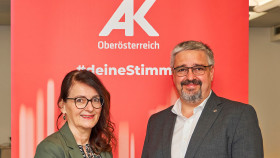v.l.n.r. AK-Bezirksstellenleiterin Mag.a Margit Göbl und AK-Präsident Andreas Stangl