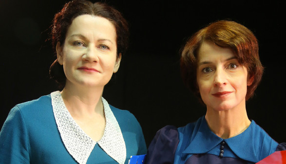 Anita Zieher und Brigitta Waschnig als Käthe Leichter und Marie Jahoda © Barbara Palffy, - Portraittheater © Barbara Palffy, -
