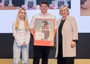 2AFIT HTL Perg mit Bernadette Hauer rechts