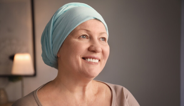 Frau mit Krebserkrankung
